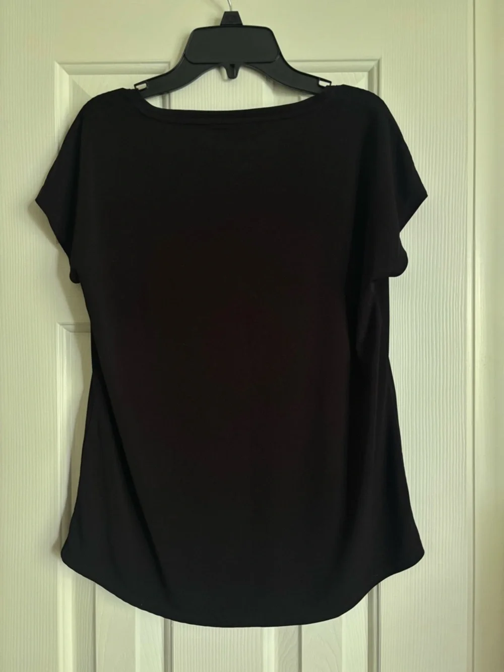 Chico's Black Short Sleeve Scoop-Neck Tee - Picture 2 of 3